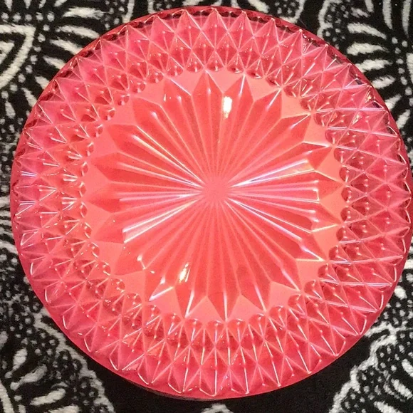 COPY - Bath and body works pink Prosecco frosting candle with glass lid - Picture 2 of 4